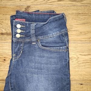 Wanna Betta Butt? Skinny Jeans